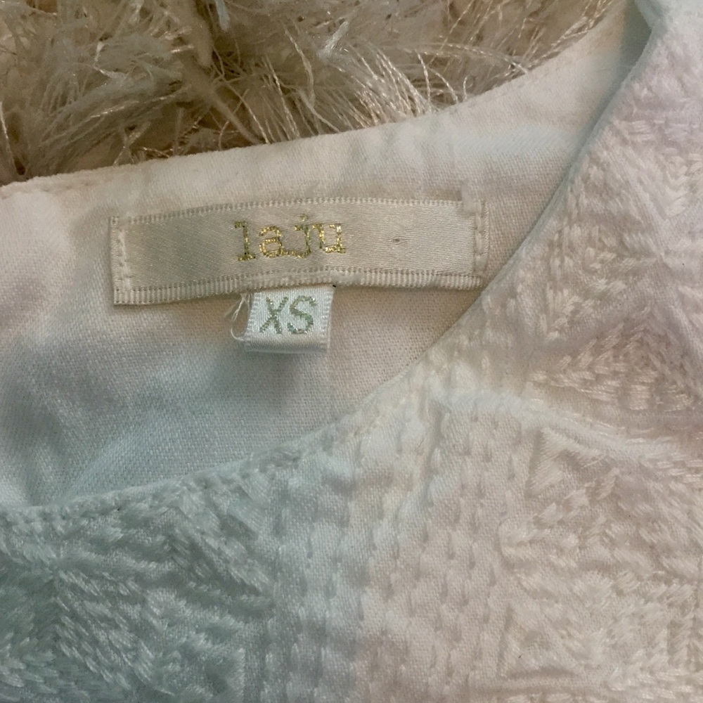 Laju Embroidered Sleeveless Top - Picture 3 of 7